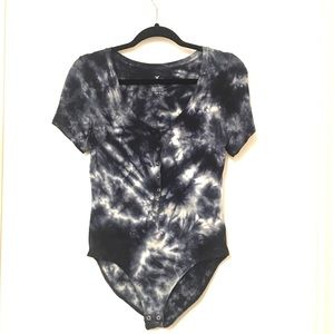 American Eagle Short Sleeve Body Suit